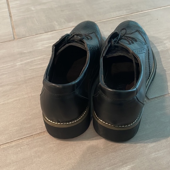 Dress wingtip shoes. Size 8. Black New very comfortable. - Picture 7 of 8